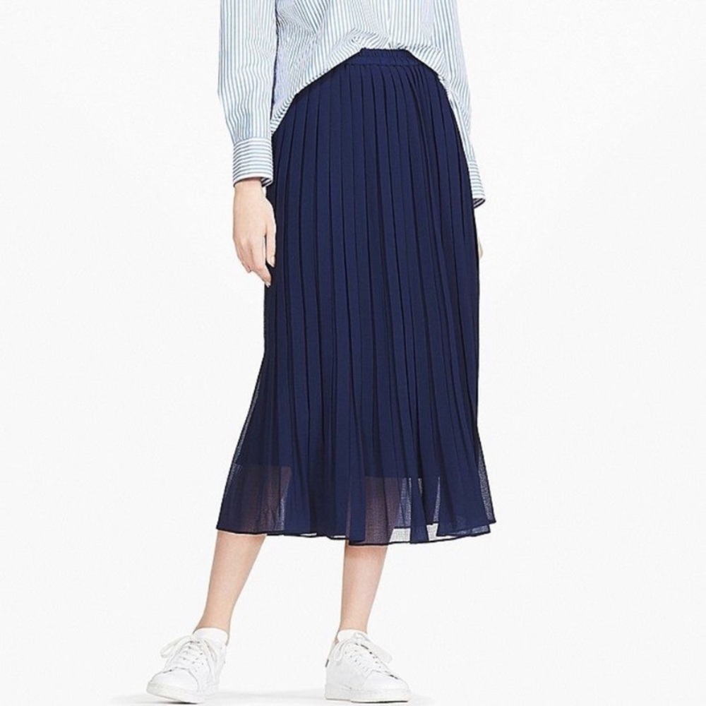 Uniqlo Pleated Skirt (navy blue)